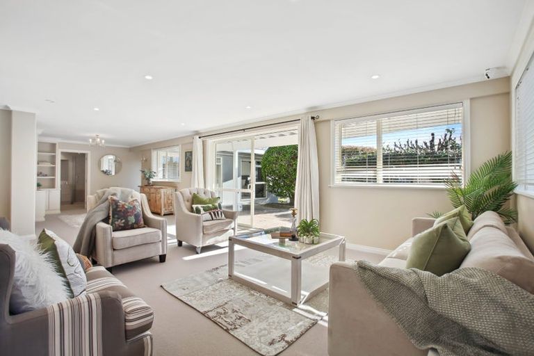 Photo of property in 150 Bleakhouse Road, Mellons Bay, Auckland, 2014