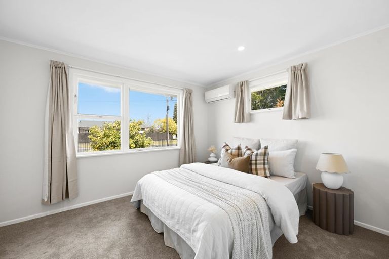 Photo of property in 1 Keitha Place, Glenview, Hamilton, 3206