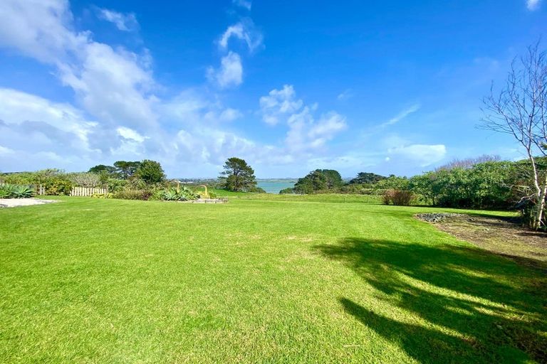 Photo of property in 86 Boyd Road, Clarks Beach, Pukekohe, 2679