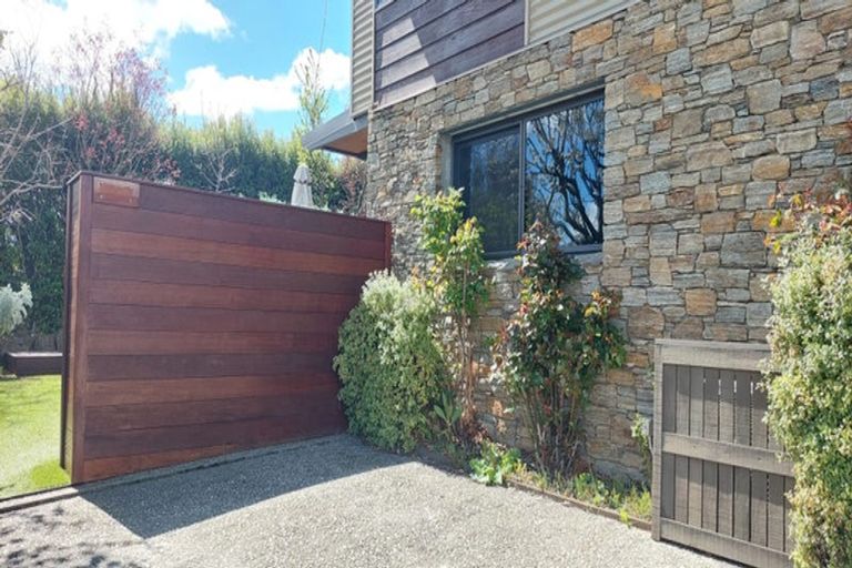 Photo of property in 9 Fastness Crescent, Wanaka, 9305