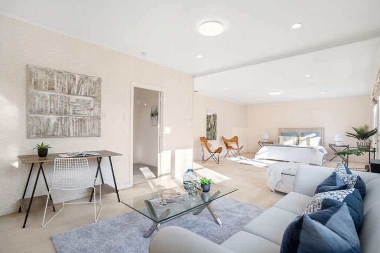 Photo of property in 25 The Crest, Sunnyhills, Auckland, 2010