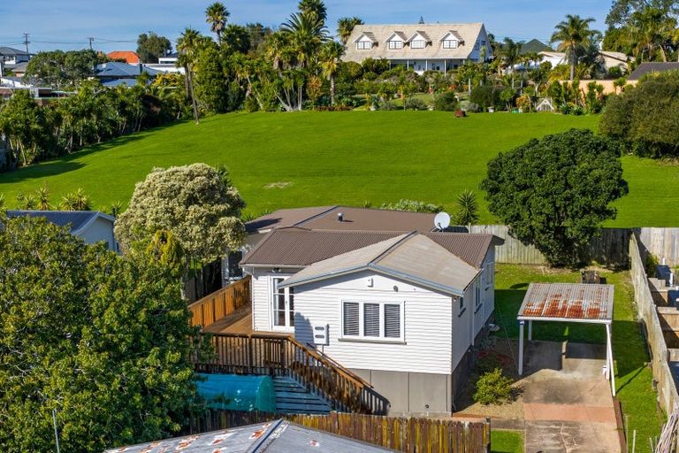 Photo of property in 1/31 Lavelle Road, Henderson, Auckland, 0612