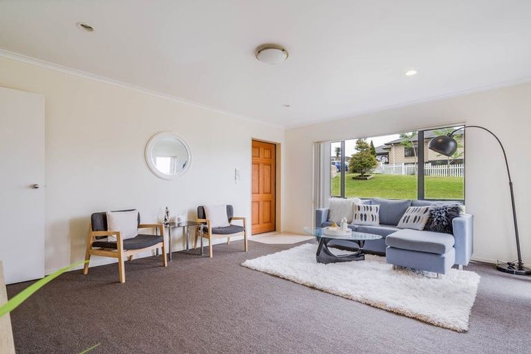 Photo of property in 37 Westglen Place, Ranui, Auckland, 0612