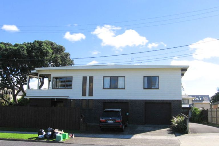 Photo of property in 4a Devon Road, Bucklands Beach, Auckland, 2012