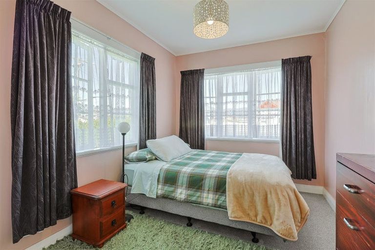 Photo of property in 25 Cobden Street, Westport, 7825