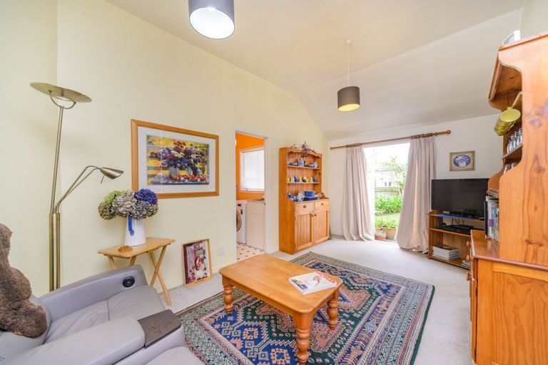 Photo of property in 24 Ranfurly Street, Hokowhitu, Palmerston North, 4410