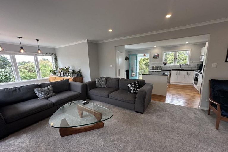 Photo of property in 15 Karaka Grove, Raumati Beach, Paraparaumu, 5032