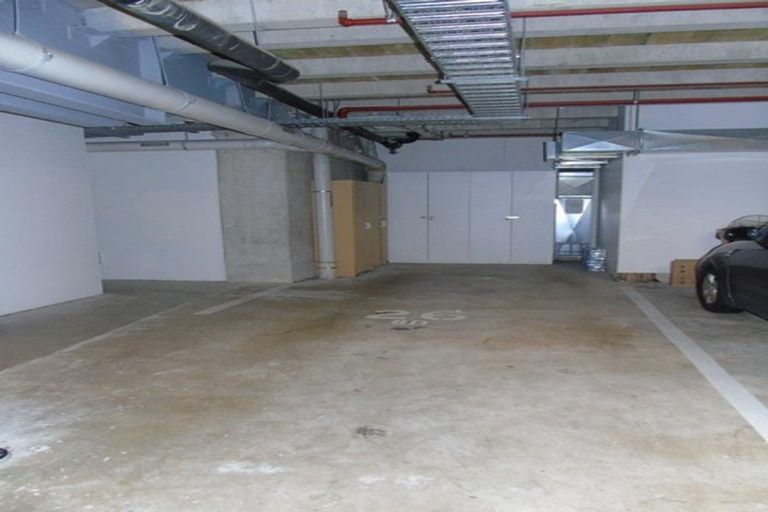 Photo of property in Montreaux Apartments, 8d/164 The Terrace, Wellington Central, Wellington, 6011