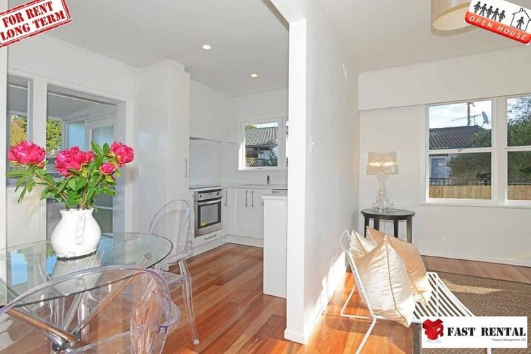 Photo of property in 1/26 Wolsley Avenue, Milford, Auckland, 0620