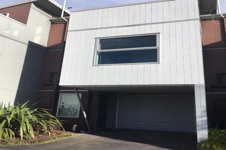 Photo of property in 2/62 Burke Street, Addington, Christchurch, 8024