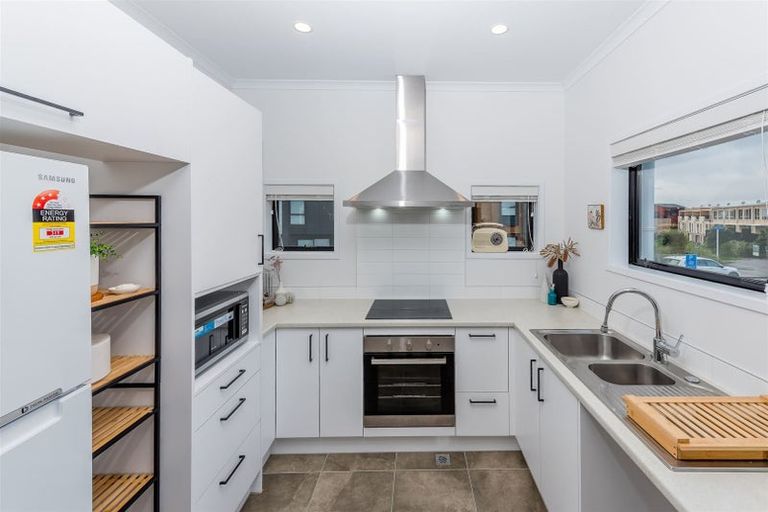 Photo of property in 2 Mayfly Lane, Hobsonville, Auckland, 0616