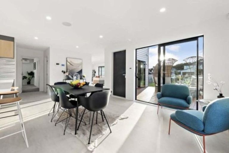 Photo of property in 45 Ascension Crescent, Orewa, 0931