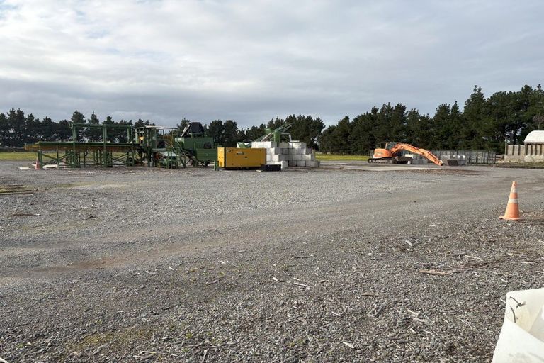 Photo of property in 588 Pound Road, Yaldhurst, Christchurch, 7676