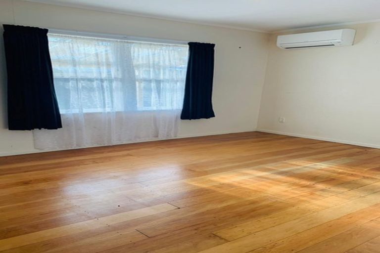 Photo of property in 14 Cargill Street, Papakura, 2110