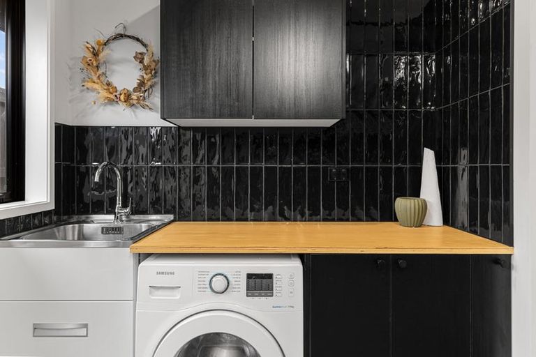 Photo of property in 37 Lockerbie Street, Morrinsville, 3300