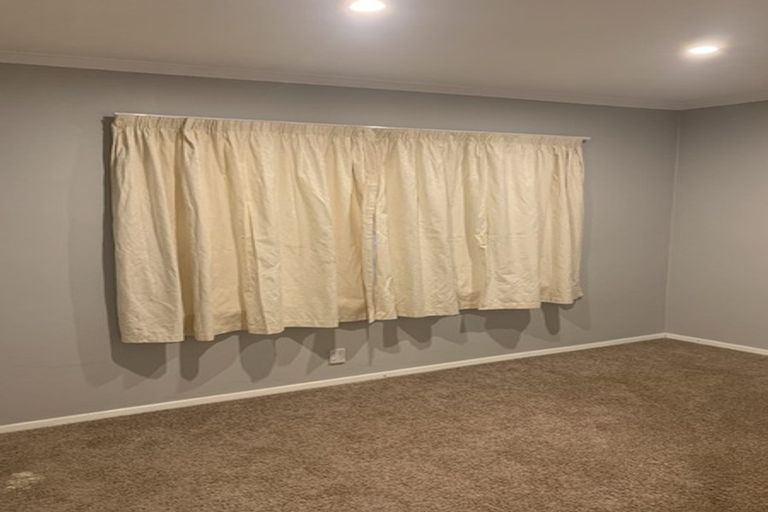 Photo of property in 11 Kopara Grove, Stokes Valley, Lower Hutt, 5019