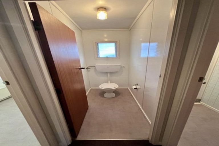 Photo of property in 22 Kahurangi Place, Hillpark, Auckland, 2102
