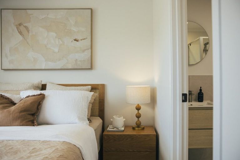 Photo of property in 7/664 Swanson Road, Swanson, Auckland, 0612