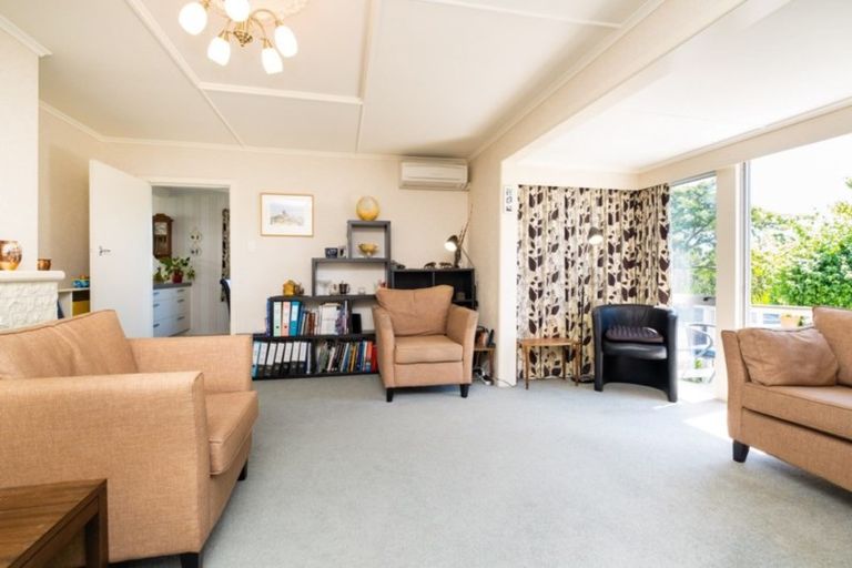 Photo of property in 5 Emerald Hill, Havelock North, 4130