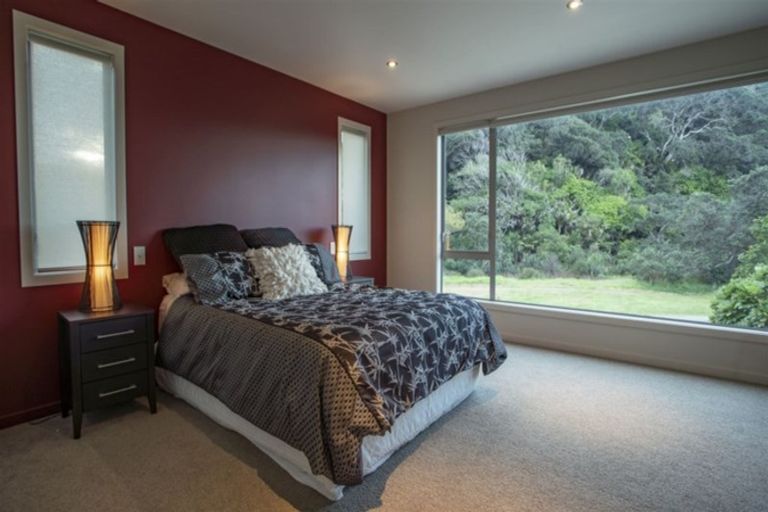 Photo of property in 231 Rockell Road, Whananaki, Hikurangi, 0181