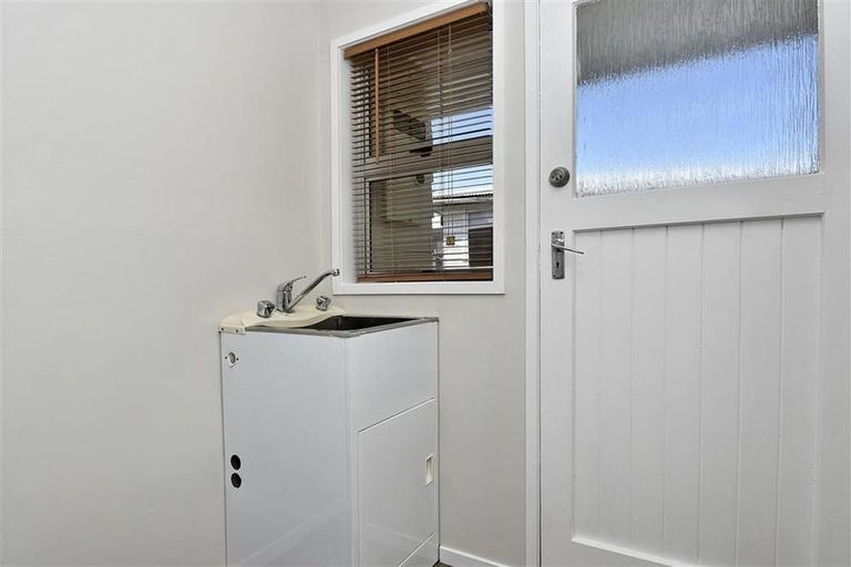 Photo of property in 119 Riverpark Crescent, Henderson, Auckland, 0610
