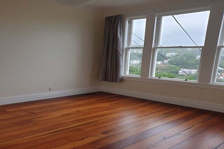 Photo of property in 47 Fairview Crescent, Kelburn, Wellington, 6012