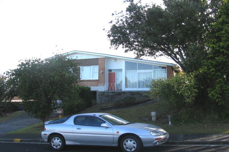 Photo of property in 2 Marcel Place, Glenfield, Auckland, 0629