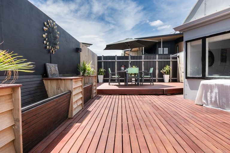 Photo of property in 1a Pacific View Road, Papamoa Beach, Papamoa, 3118