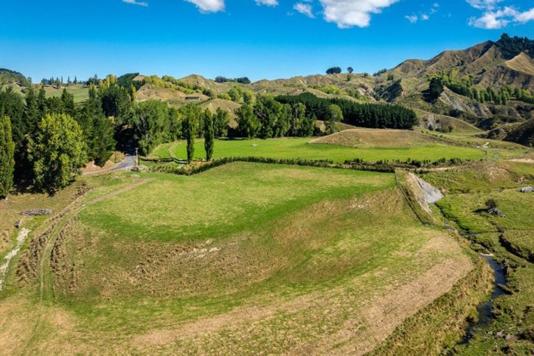 Photo of property in 2106b Kahuranaki Road, Elsthorpe, 4295