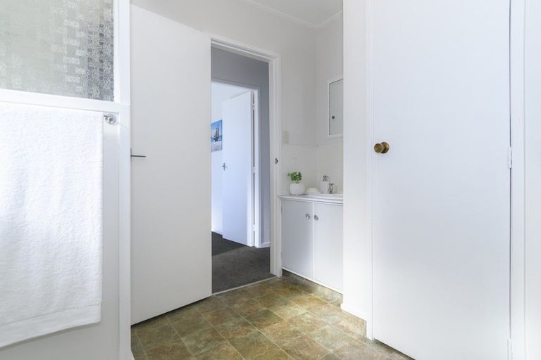 Photo of property in 2b Slade Street, Greerton, Tauranga, 3112