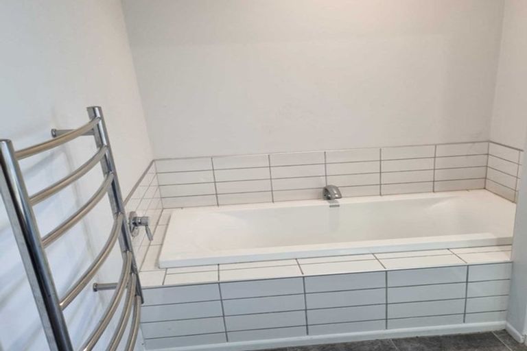 Photo of property in 28 Crossley Street, Katikati, 3129