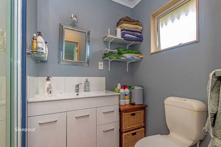 Photo of property in 76 Polson Hill Drive, Aokautere, Palmerston North, 4471