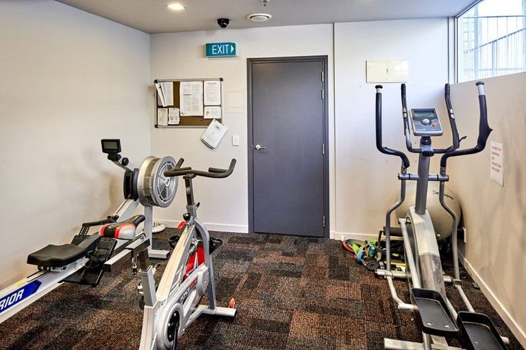 Photo of property in Montreaux, 164 The Terrace, Wellington Central, Wellington, 6011