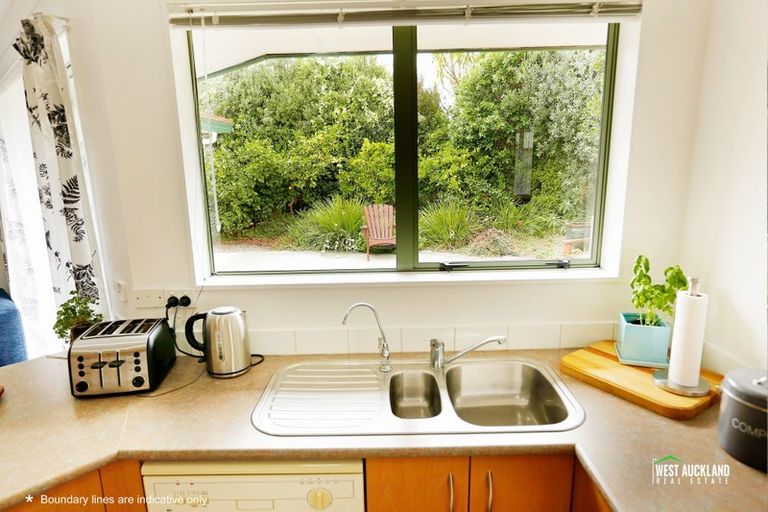 Photo of property in 9 Swanson Oaks, Swanson, Auckland, 0612