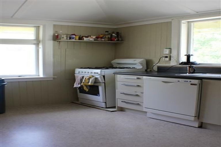 Photo of property in 17 Hankey Street, Mount Cook, Wellington, 6011
