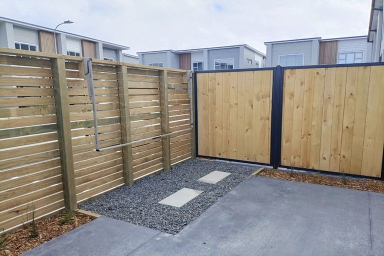 Photo of property in 1119a High Street, Taita, Lower Hutt, 5011