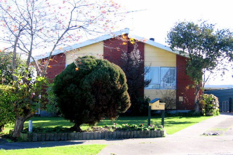 Photo of property in 20 Rutland Place, Milson, Palmerston North, 4414