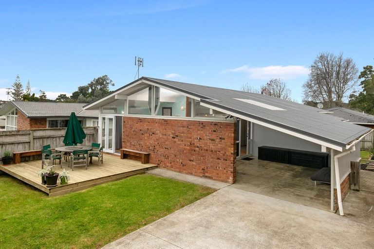 Photo of property in 13 Cutler Street, New Lynn, Auckland, 0600