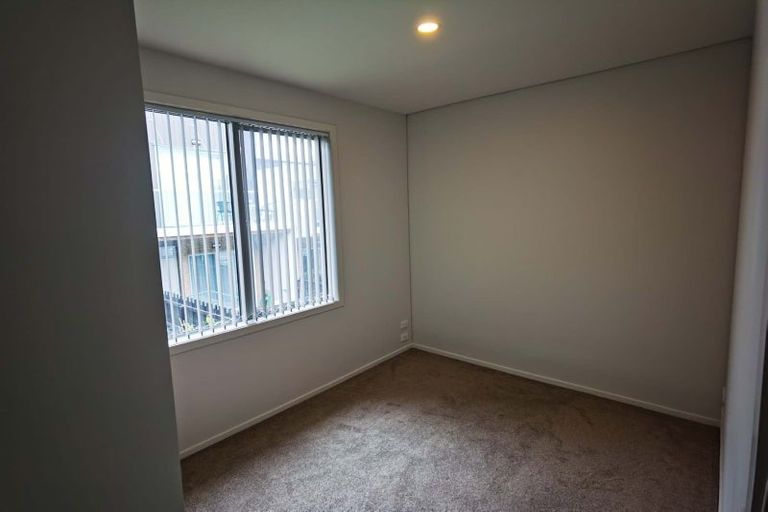 Photo of property in 18 Ceramic Lane, New Lynn, Auckland, 0600