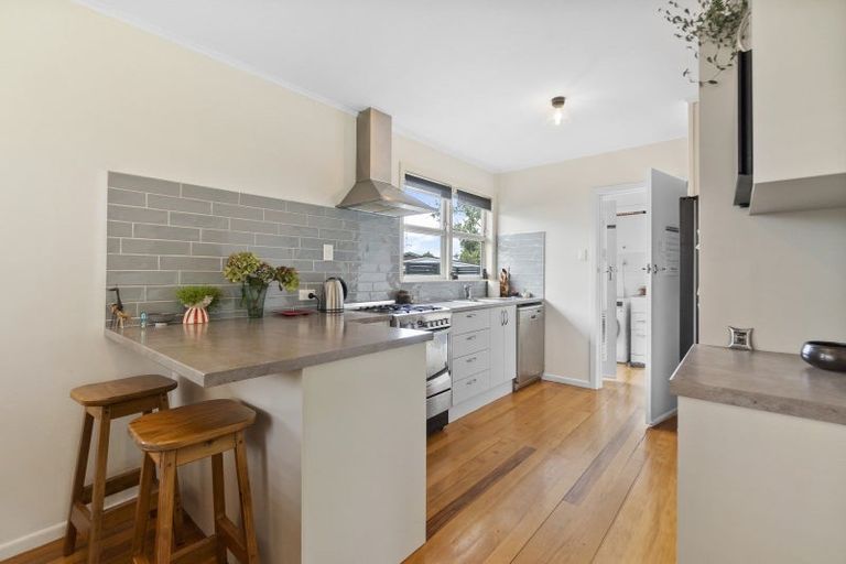 Photo of property in 16 Sheridan Street, Silverdale, Hamilton, 3216