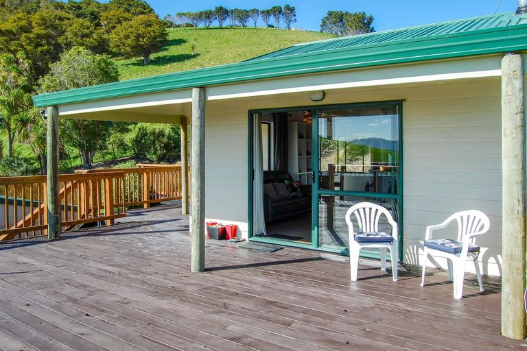 Photo of property in 598a Oneriri Road, Kaiwaka, 0573