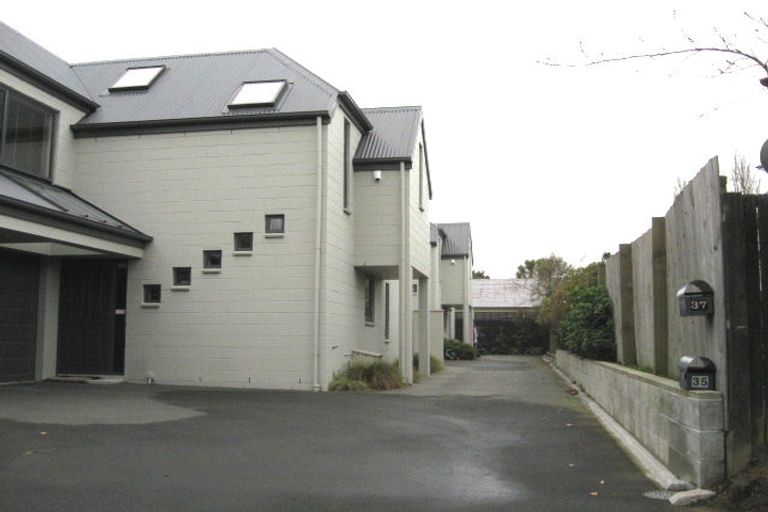 Photo of property in 35 Berry Street, St Albans, Christchurch, 8014