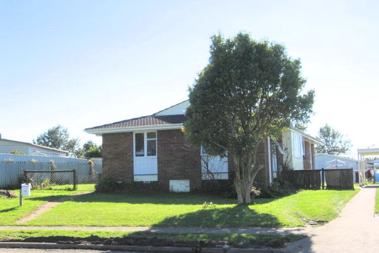 Photo of property in 13 Wing Crescent, Papakura, 2110