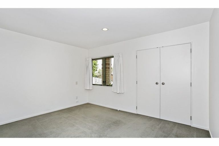 Photo of property in 9 Len Garlick Place, Pahurehure, Papakura, 2113