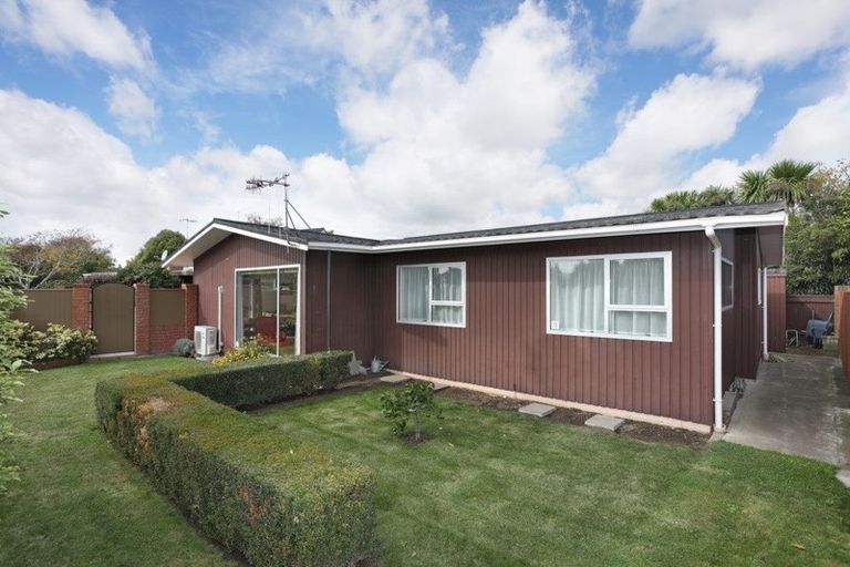 Photo of property in 10 Wallace Place, Hokowhitu, Palmerston North, 4410