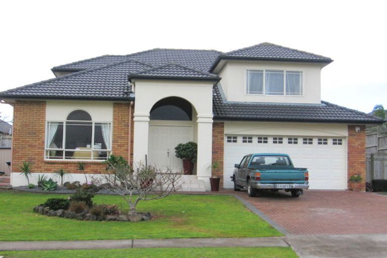 Photo of property in 18 Delmont Close, East Tamaki Heights, Auckland, 2016