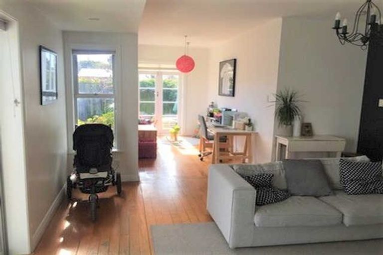 Photo of property in 61 Nayland Street, Sumner, Christchurch, 8081