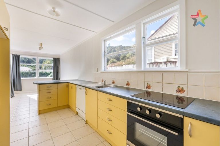 Photo of property in 66 Wilkie Crescent, Naenae, Lower Hutt, 5011