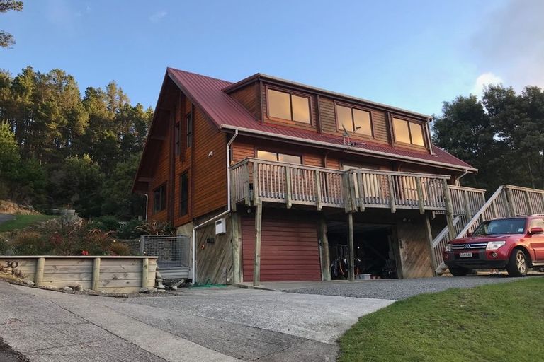 Photo of property in 30 Duncraig Street, Silverstream, Upper Hutt, 5019