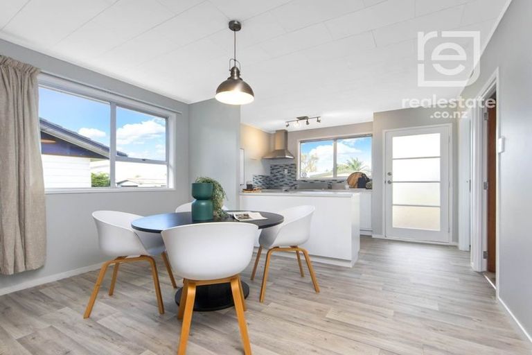 Photo of property in 1 Murillo Place, Henderson, Auckland, 0612
